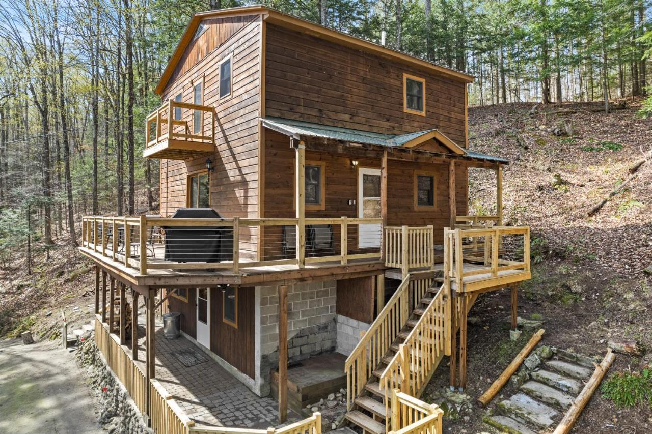 River Road Treehouse Retreat Warrensburg Bagian luar foto